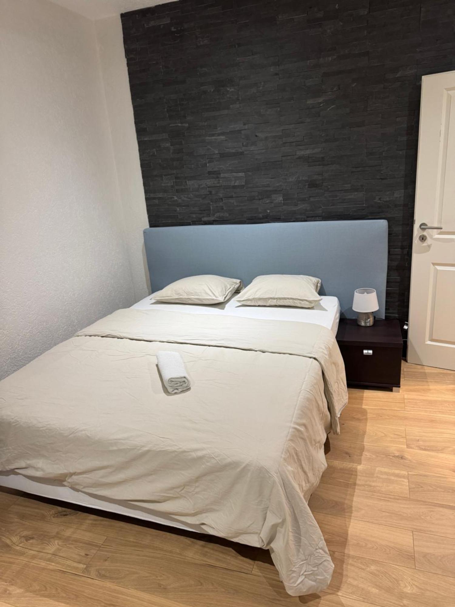 Appartement Bes,, Chaleureux Et Confortable Avec Entree Independante Витенхайм Екстериор снимка